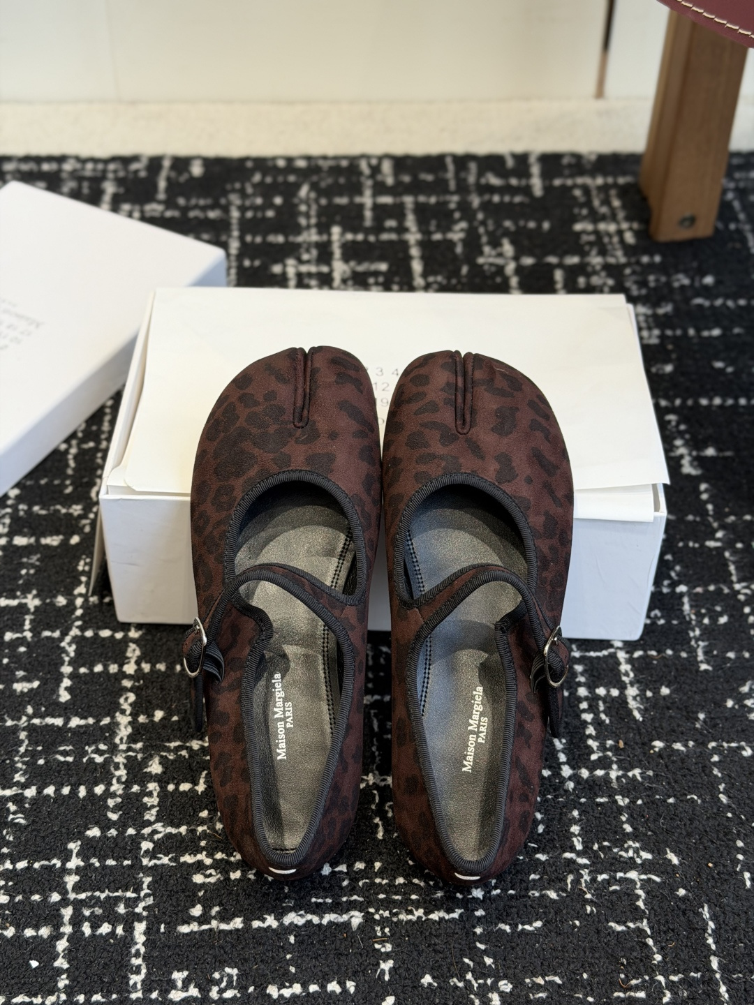 代购级 Maison Margiela丨MM6马吉拉26ss新款 玛丽珍 分趾鞋 Tabi分趾鞋 芭蕾舞鞋 轻松驾驭 小 代购级 Maison Margiela丨MM6马吉拉26ss新款 玛丽珍 分趾鞋 Tabi分趾鞋 芭蕾舞鞋 轻松驾驭 小