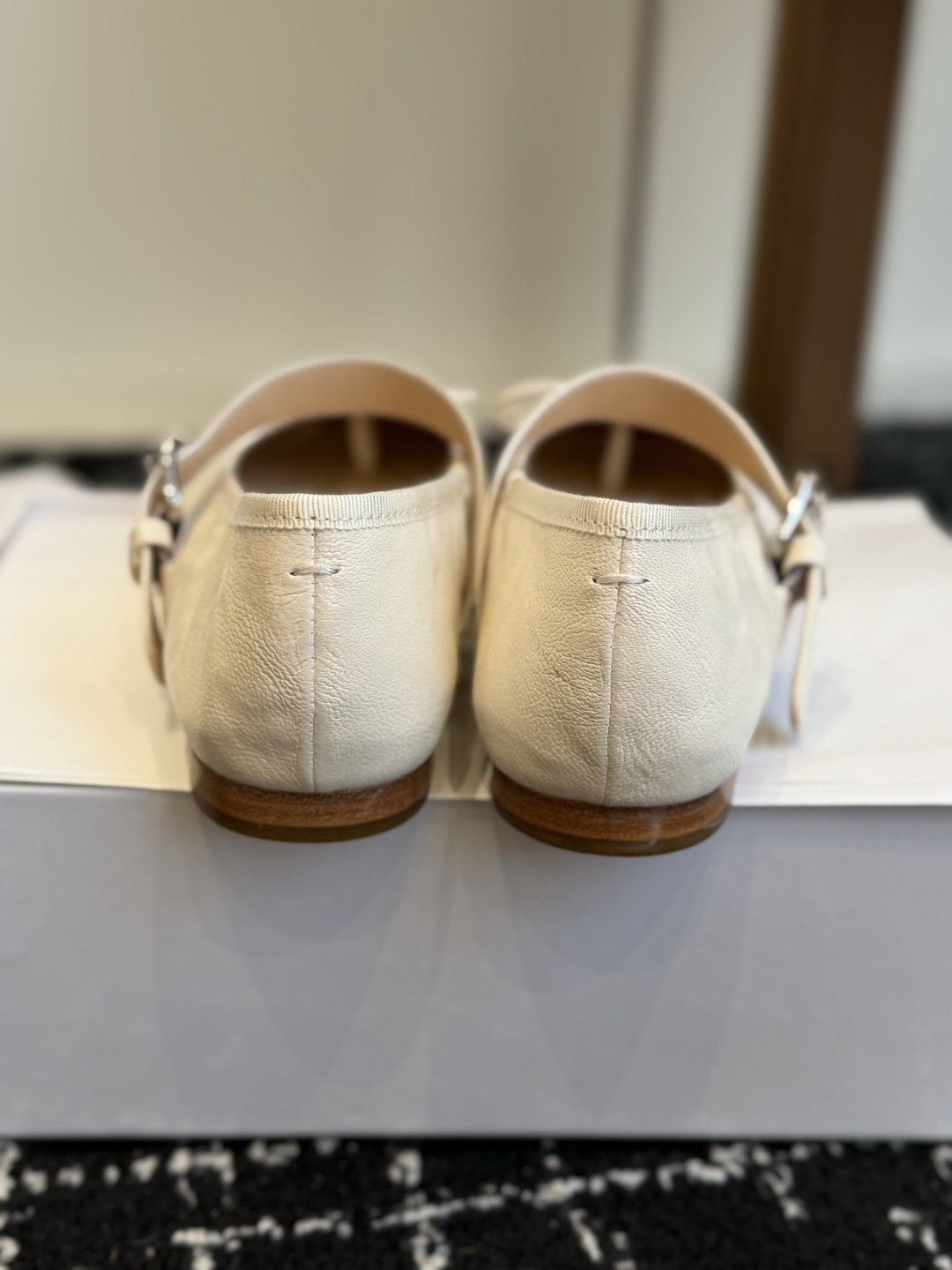 代购级 Maison Margiela丨MM6马吉拉26ss新款 玛丽珍 分趾鞋 Tabi分趾鞋 芭蕾舞鞋 轻松驾驭 小 代购级 Maison Margiela丨MM6马吉拉26ss新款 玛丽珍 分趾鞋 Tabi分趾鞋 芭蕾舞鞋 轻松驾驭 小