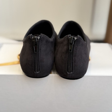 东莞代购级 莞产高品质,新款The Row 极简拉链复古乐福鞋 这款乐福鞋简约大气又百搭!一年四季都可以穿,一眼就看上 东莞代购级 莞产高品质,新款The Row 极简拉链复古乐福鞋 这款乐福鞋简约大气又百搭!一年四季都可以穿,一眼就看上