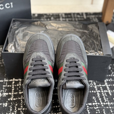 东莞代购级 GUCCI 26ss全新尼龙 德训鞋 情侣休闲鞋 尼龙面料搭配磨砂牛皮,更轻便透气,经典红绿织带辨识度拉满 东莞代购级 GUCCI 26ss全新尼龙 德训鞋 情侣休闲鞋 尼龙面料搭配磨砂牛皮,更轻便透气,经典红绿织带辨识度拉满