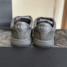 东莞代购级 GUCCI 26ss全新尼龙 德训鞋 情侣休闲鞋 尼龙面料搭配磨砂牛皮,更轻便透气,经典红绿织带辨识度拉满 东莞代购级 GUCCI 26ss全新尼龙 德训鞋 情侣休闲鞋 尼龙面料搭配磨砂牛皮,更轻便透气,经典红绿织带辨识度拉满