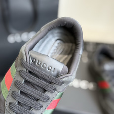 东莞代购级 GUCCI 26ss全新尼龙 德训鞋 情侣休闲鞋 尼龙面料搭配磨砂牛皮,更轻便透气,经典红绿织带辨识度拉满 东莞代购级 GUCCI 26ss全新尼龙 德训鞋 情侣休闲鞋 尼龙面料搭配磨砂牛皮,更轻便透气,经典红绿织带辨识度拉满