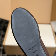 代购级 YSL Yves Saint Laurent (杨树林)踩跟懒人鞋 乐福鞋 每一双都有不同的细节。从反绒到胎牛 代购级 YSL Yves Saint Laurent (杨树林)踩跟懒人鞋 乐福鞋 每一双都有不同的细节。从反绒到胎牛