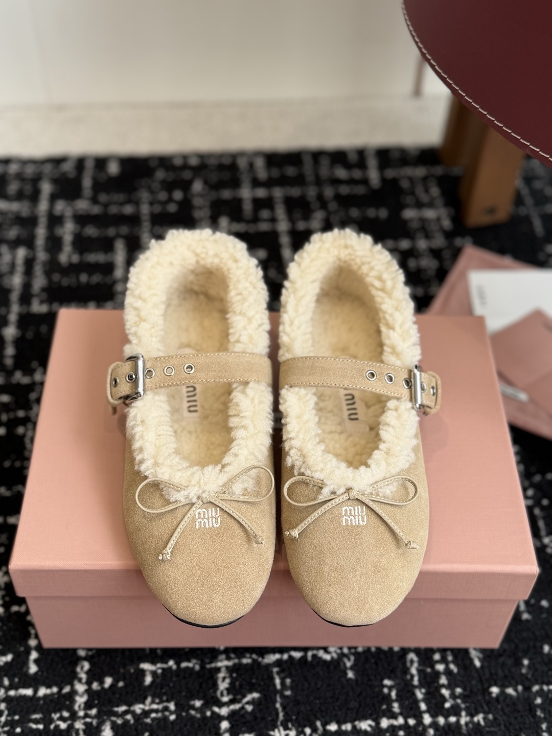 代购级 Miumiu 26ss新款羊毛 玛丽珍鞋 单鞋  原版1:1开发 非常可爱 俏皮 搭配袜子 很时尚…搭配半裙穿y