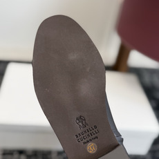 代购级 Brunello CucinelliBC26ss秋冬季新款粗跟气质高跟高筒靴 自带高冷疏离的清冷极简格调,利落尖 代购级 Brunello CucinelliBC26ss秋冬季新款粗跟气质高跟高筒靴 自带高冷疏离的清冷极简格调,利落尖