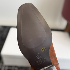 代购级 Brunello CucinelliBC26ss秋冬季新款粗跟气质高跟高筒靴 自带高冷疏离的清冷极简格调,利落尖 代购级 Brunello CucinelliBC26ss秋冬季新款粗跟气质高跟高筒靴 自带高冷疏离的清冷极简格调,利落尖
