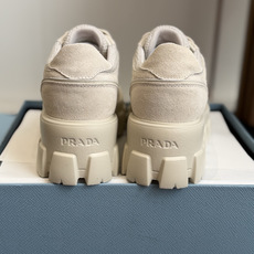 代购级 Prada普拉达 26ss 厚底 休闲鞋 这款运动鞋延续经久不衰的轮廓,是新款经典单品 采用进口精心制作, 提升 代购级 Prada普拉达 26ss 厚底 休闲鞋 这款运动鞋延续经久不衰的轮廓,是新款经典单品 采用进口精心制作, 提升