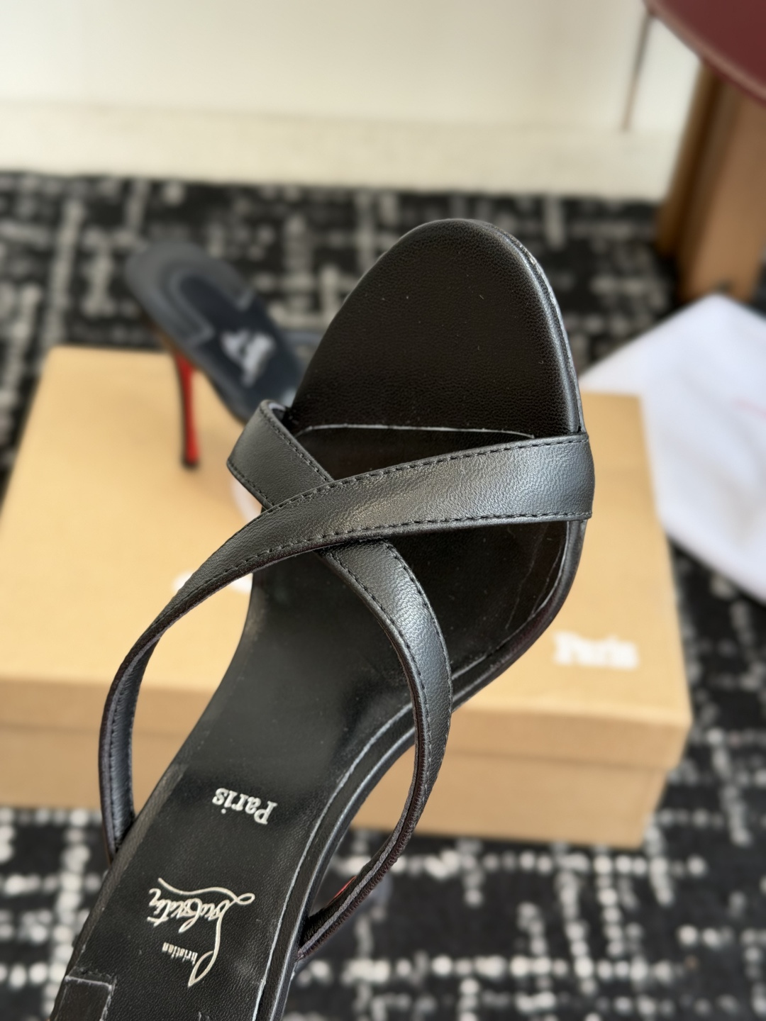 代购级 Christian Louboutin 春夏新款时装走秀芭蕾蝴蝶结高跟凉拖 CL红底永远的YYDS 𝐶ℎ𝑟𝑖𝑠𝑡 代购级 Christian Louboutin 春夏新款时装走秀芭蕾蝴蝶结高跟凉拖 CL红底永远的YYDS 𝐶ℎ𝑟𝑖𝑠𝑡