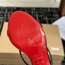 代购级 Christian Louboutin 春夏新款时装走秀芭蕾蝴蝶结高跟凉拖 CL红底永远的YYDS 𝐶ℎ𝑟𝑖𝑠𝑡 代购级 Christian Louboutin 春夏新款时装走秀芭蕾蝴蝶结高跟凉拖 CL红底永远的YYDS 𝐶ℎ𝑟𝑖𝑠𝑡