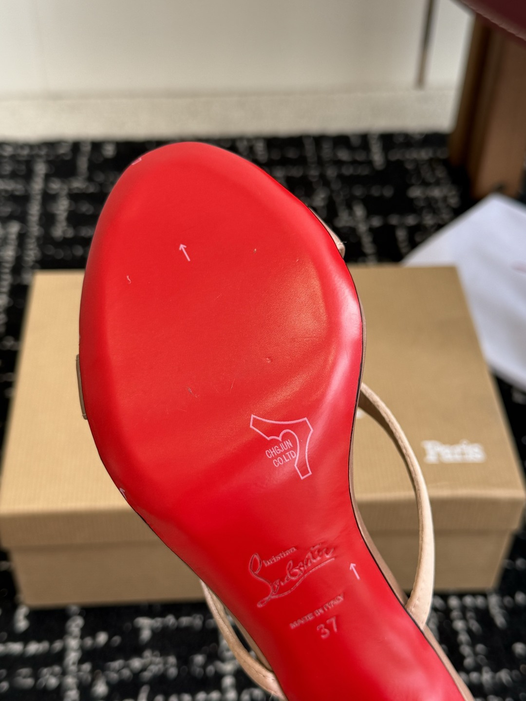 代购级 Christian Louboutin 春夏新款时装走秀芭蕾蝴蝶结高跟凉拖 CL红底永远的YYDS 𝐶ℎ𝑟𝑖𝑠𝑡 代购级 Christian Louboutin 春夏新款时装走秀芭蕾蝴蝶结高跟凉拖 CL红底永远的YYDS 𝐶ℎ𝑟𝑖𝑠𝑡