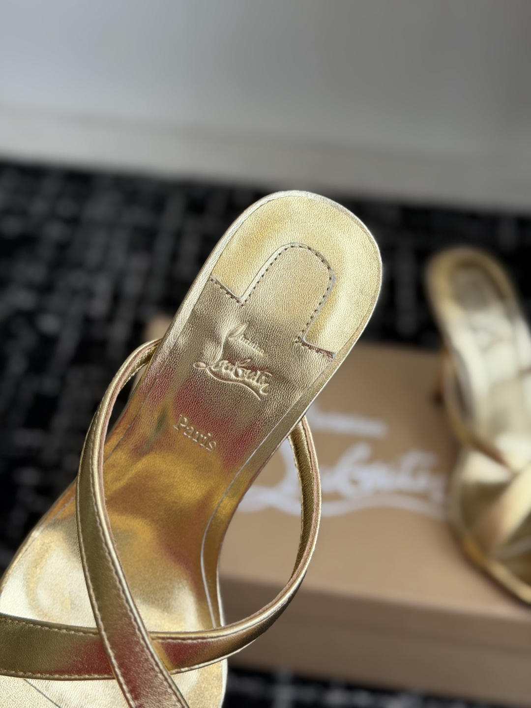 代购级 Christian Louboutin 春夏新款时装走秀芭蕾蝴蝶结高跟凉拖 CL红底永远的YYDS 𝐶ℎ𝑟𝑖𝑠𝑡 代购级 Christian Louboutin 春夏新款时装走秀芭蕾蝴蝶结高跟凉拖 CL红底永远的YYDS 𝐶ℎ𝑟𝑖𝑠𝑡