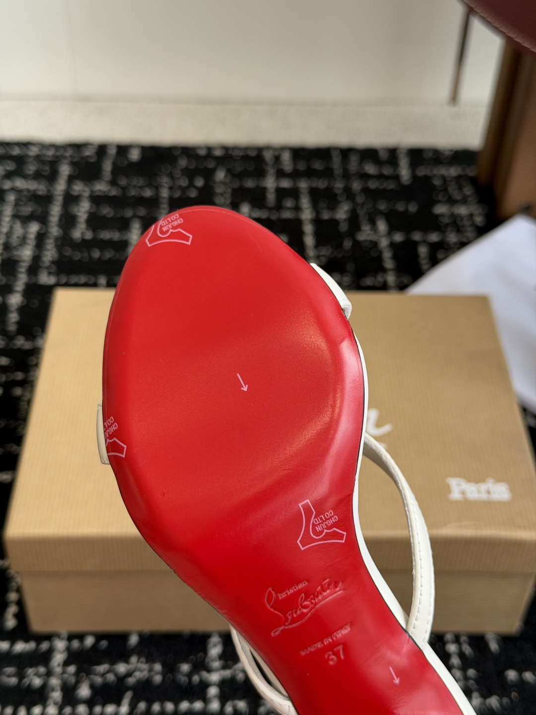 代购级 Christian Louboutin 春夏新款时装走秀芭蕾蝴蝶结高跟凉拖 CL红底永远的YYDS 𝐶ℎ𝑟𝑖𝑠𝑡 代购级 Christian Louboutin 春夏新款时装走秀芭蕾蝴蝶结高跟凉拖 CL红底永远的YYDS 𝐶ℎ𝑟𝑖𝑠𝑡