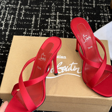 代购级 Christian Louboutin 春夏新款时装走秀芭蕾蝴蝶结高跟凉拖 CL红底永远的YYDS 𝐶ℎ𝑟𝑖𝑠𝑡 代购级 Christian Louboutin 春夏新款时装走秀芭蕾蝴蝶结高跟凉拖 CL红底永远的YYDS 𝐶ℎ𝑟𝑖𝑠𝑡
