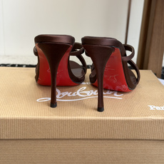 代购级 Christian Louboutin 春夏新款时装走秀芭蕾蝴蝶结高跟凉拖 CL红底永远的YYDS 𝐶ℎ𝑟𝑖𝑠𝑡 代购级 Christian Louboutin 春夏新款时装走秀芭蕾蝴蝶结高跟凉拖 CL红底永远的YYDS 𝐶ℎ𝑟𝑖𝑠𝑡