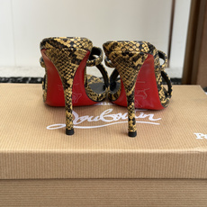代购级 Christian Louboutin 春夏新款时装走秀芭蕾蝴蝶结高跟凉拖 CL红底永远的YYDS 𝐶ℎ𝑟𝑖𝑠𝑡 代购级 Christian Louboutin 春夏新款时装走秀芭蕾蝴蝶结高跟凉拖 CL红底永远的YYDS 𝐶ℎ𝑟𝑖𝑠𝑡