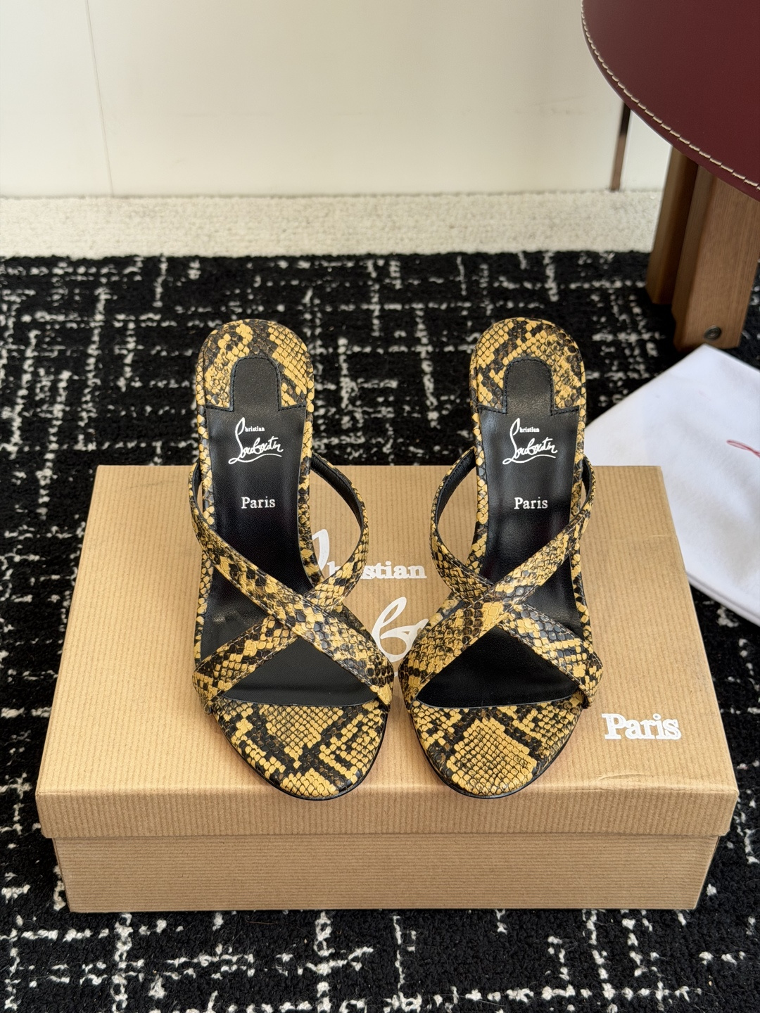 代购级 Christian Louboutin 春夏新款时装走秀芭蕾蝴蝶结高跟凉拖 CL红底永远的YYDS 𝐶ℎ𝑟𝑖𝑠𝑡