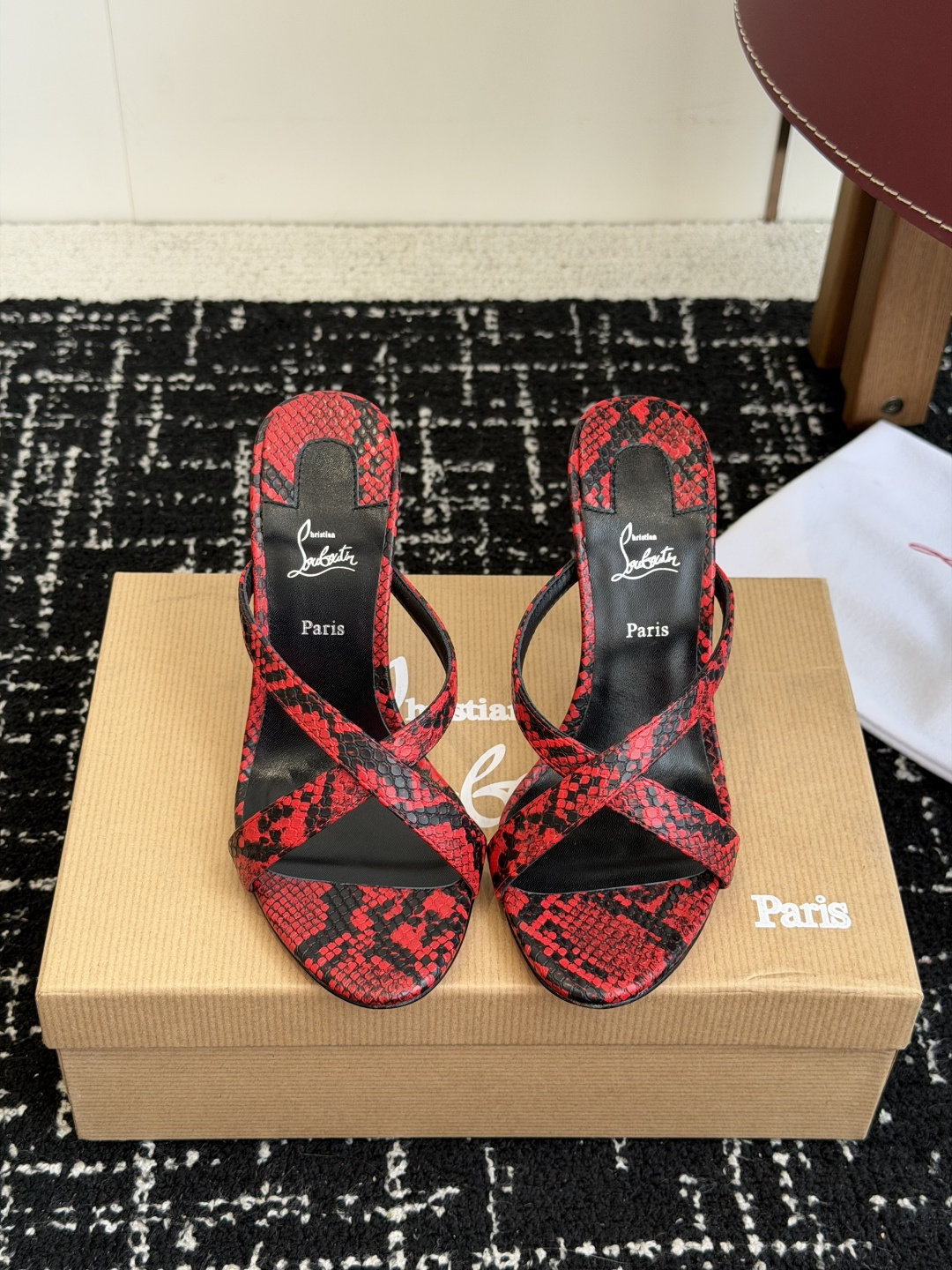 代购级 Christian Louboutin 春夏新款时装走秀芭蕾蝴蝶结高跟凉拖 CL红底永远的YYDS 𝐶ℎ𝑟𝑖𝑠𝑡