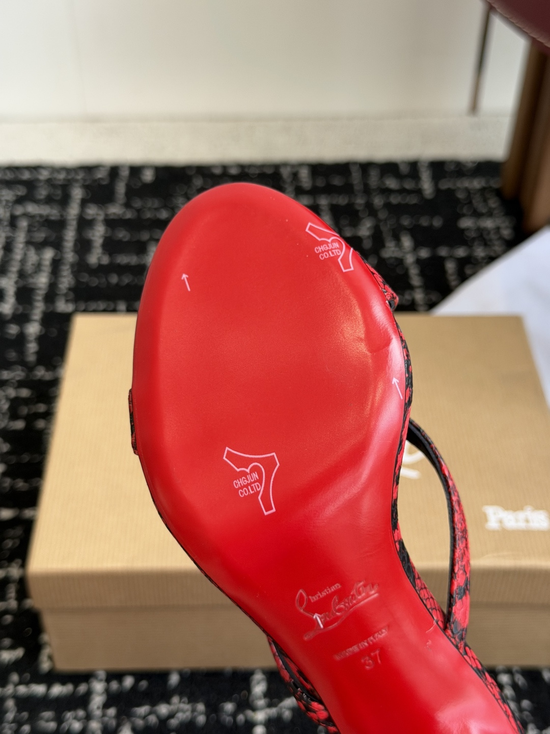 代购级 Christian Louboutin 春夏新款时装走秀芭蕾蝴蝶结高跟凉拖 CL红底永远的YYDS 𝐶ℎ𝑟𝑖𝑠𝑡 代购级 Christian Louboutin 春夏新款时装走秀芭蕾蝴蝶结高跟凉拖 CL红底永远的YYDS 𝐶ℎ𝑟𝑖𝑠𝑡