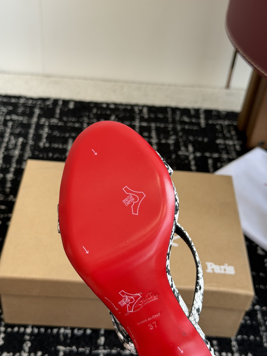 代购级 Christian Louboutin 春夏新款时装走秀芭蕾蝴蝶结高跟凉拖 CL红底永远的YYDS 𝐶ℎ𝑟𝑖𝑠𝑡 代购级 Christian Louboutin 春夏新款时装走秀芭蕾蝴蝶结高跟凉拖 CL红底永远的YYDS 𝐶ℎ𝑟𝑖𝑠𝑡