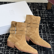 代购级 MaisonMargiela MM6 马吉拉分趾系列低跟分趾靴 告别臃肿,专为当代独立、气质都市女性打造高级鞋履 代购级 MaisonMargiela MM6 马吉拉分趾系列低跟分趾靴 告别臃肿,专为当代独立、气质都市女性打造高级鞋履