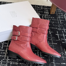 代购级 MaisonMargiela MM6 马吉拉分趾系列低跟分趾靴 告别臃肿,专为当代独立、气质都市女性打造高级鞋履 代购级 MaisonMargiela MM6 马吉拉分趾系列低跟分趾靴 告别臃肿,专为当代独立、气质都市女性打造高级鞋履