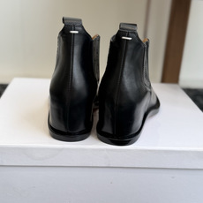 代购级 mm6 马吉拉 26ss秋冬新品 复古 奇异底型 切尔西 尖头 短靴 mm6这一季好看的款式真的是很多 比如这 代购级 mm6 马吉拉 26ss秋冬新品 复古 奇异底型 切尔西 尖头 短靴 mm6这一季好看的款式真的是很多 比如这