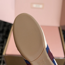 代购级(⚠️官网同步✈️盒包装) Miu Miu 26ss 新色 新款走秀MiuMiu 玛丽珍款德训 休闲鞋 秀场工 代购级(⚠️官网同步✈️盒包装) Miu Miu 26ss 新色 新款走秀MiuMiu 玛丽珍款德训 休闲鞋 秀场工