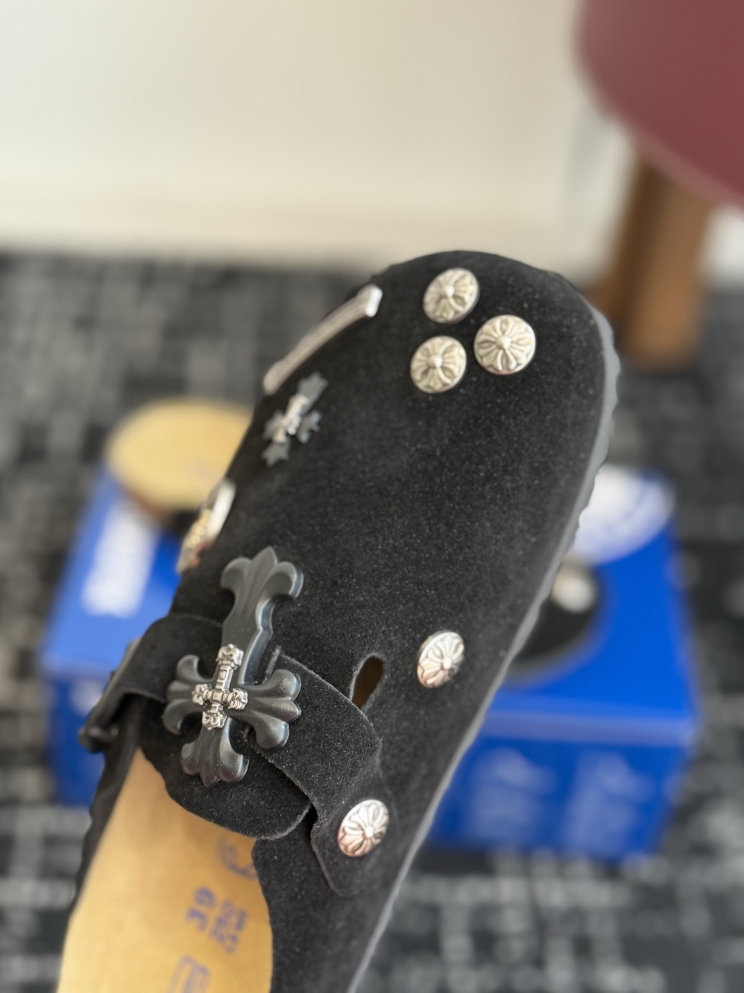 代购级 Birkenstock 克罗心 26ss 新款 勃肯 情侣款 包头拖 这两个品牌刚出联名我就心动了 代购找很久才 代购级 Birkenstock 克罗心 26ss 新款 勃肯 情侣款 包头拖 这两个品牌刚出联名我就心动了 代购找很久才