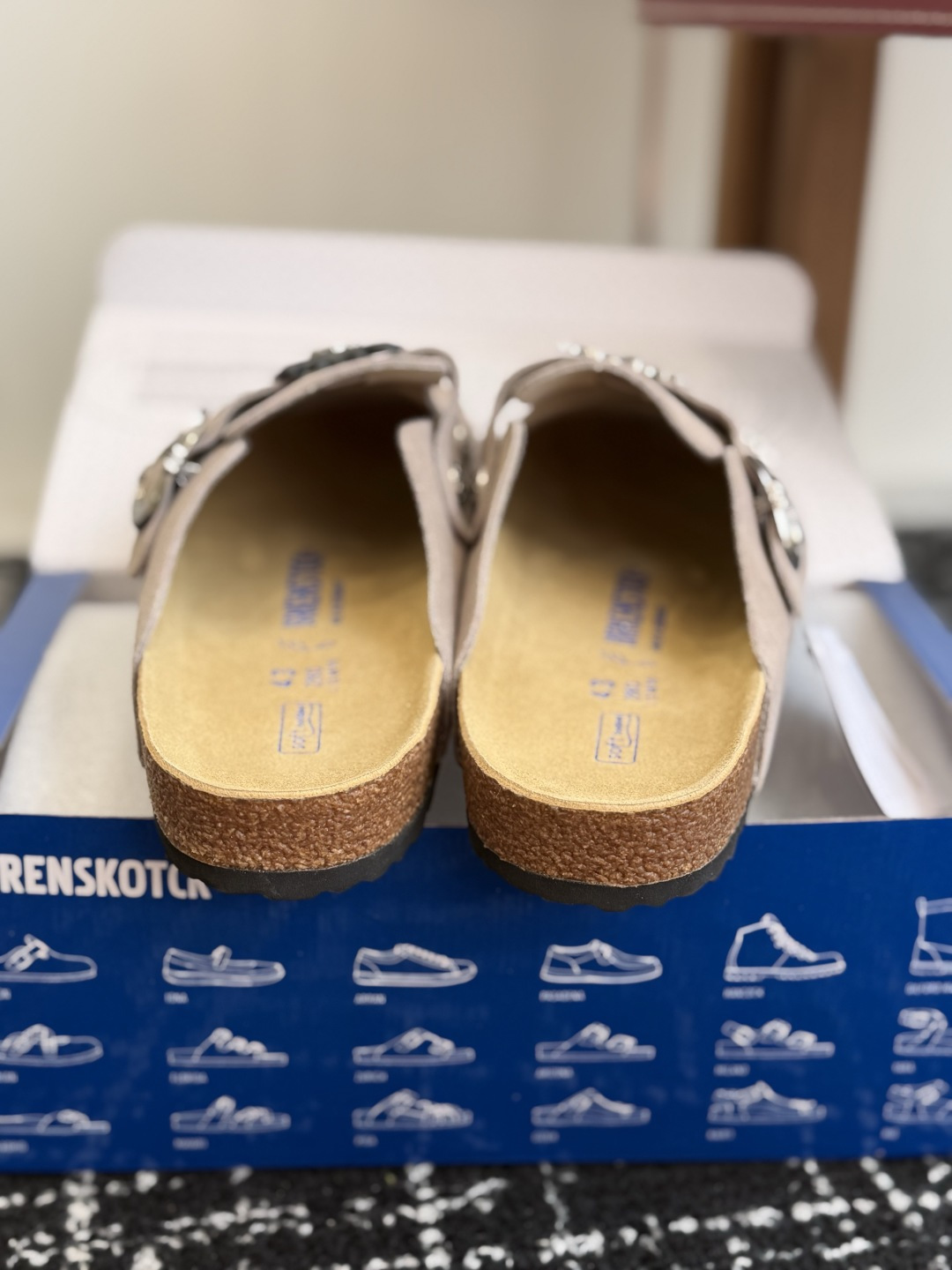 代购级 Birkenstock 克罗心 26ss 新款 勃肯 情侣款 包头拖 这两个品牌刚出联名我就心动了 代购找很久才