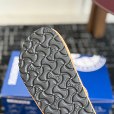 代购级 Birkenstock 克罗心 26ss 新款 勃肯 情侣款 包头拖 这两个品牌刚出联名我就心动了 代购找很久才 代购级 Birkenstock 克罗心 26ss 新款 勃肯 情侣款 包头拖 这两个品牌刚出联名我就心动了 代购找很久才
