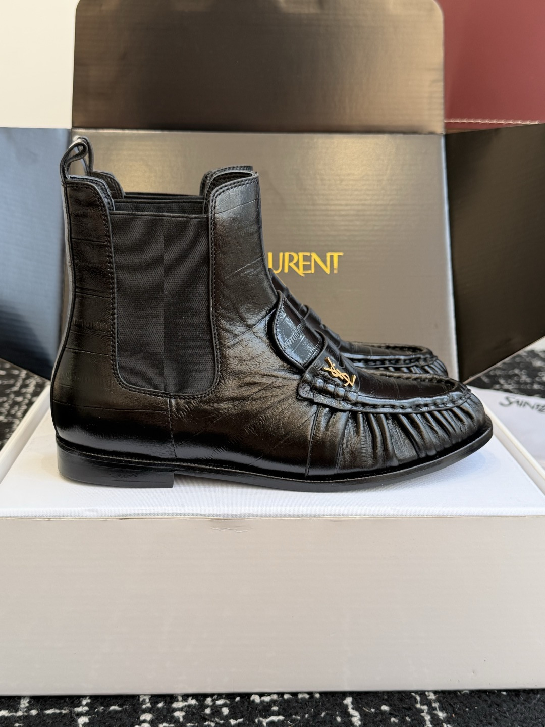 代购级（⚠️官网同步✈️盒包装） YSL Yves Saint Laurent  (杨树林）大爆款情侣 樂福鞋小牛皮制造