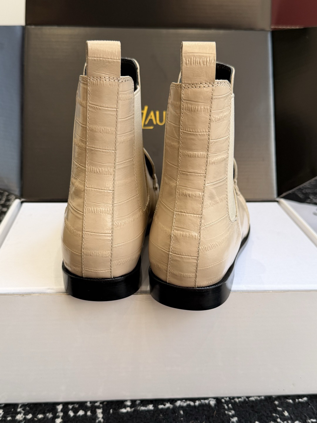 代购级(⚠️官网同步✈️盒包装) YSL Yves Saint Laurent (杨树林)大爆款情侣 樂福鞋小牛皮制造 代购级(⚠️官网同步✈️盒包装) YSL Yves Saint Laurent (杨树林)大爆款情侣 樂福鞋小牛皮制造