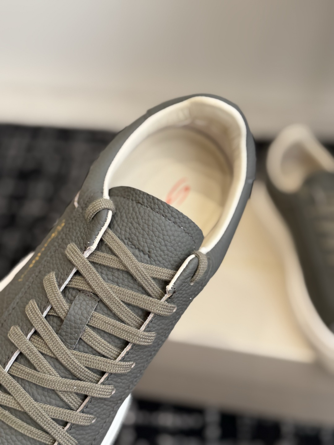代购级 Santoni26ss男款休闲鞋 Santoni皮具品牌源于1975年,创始人Andrea Santoni先生 代购级 Santoni26ss男款休闲鞋 Santoni皮具品牌源于1975年,创始人Andrea Santoni先生