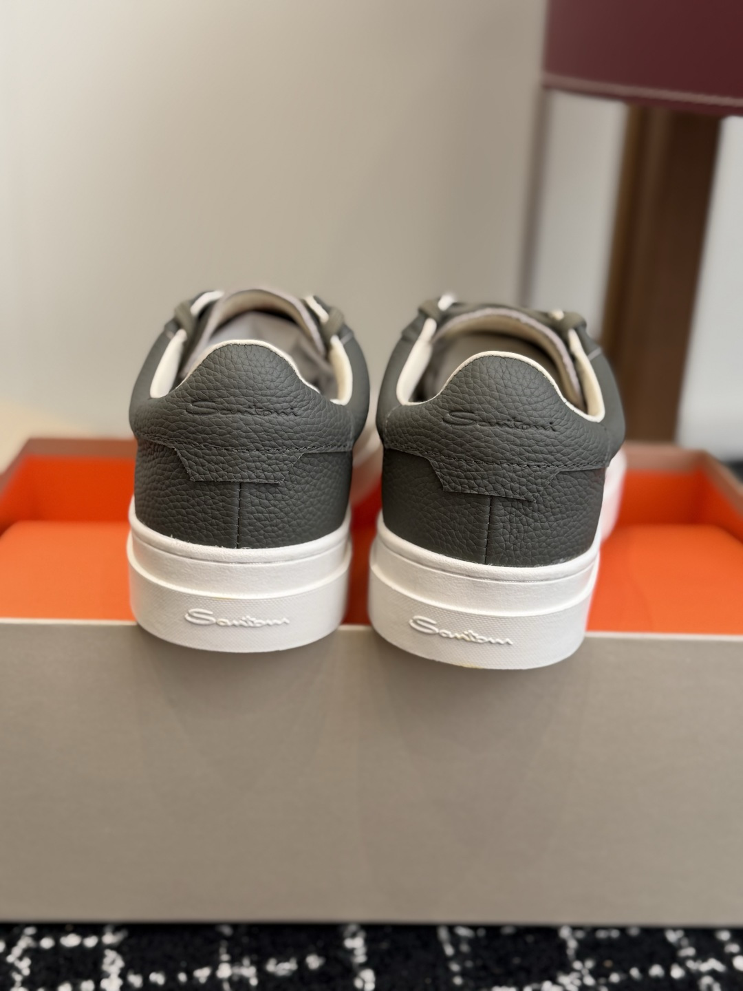 代购级 Santoni26ss男款休闲鞋 Santoni皮具品牌源于1975年,创始人Andrea Santoni先生 代购级 Santoni26ss男款休闲鞋 Santoni皮具品牌源于1975年,创始人Andrea Santoni先生