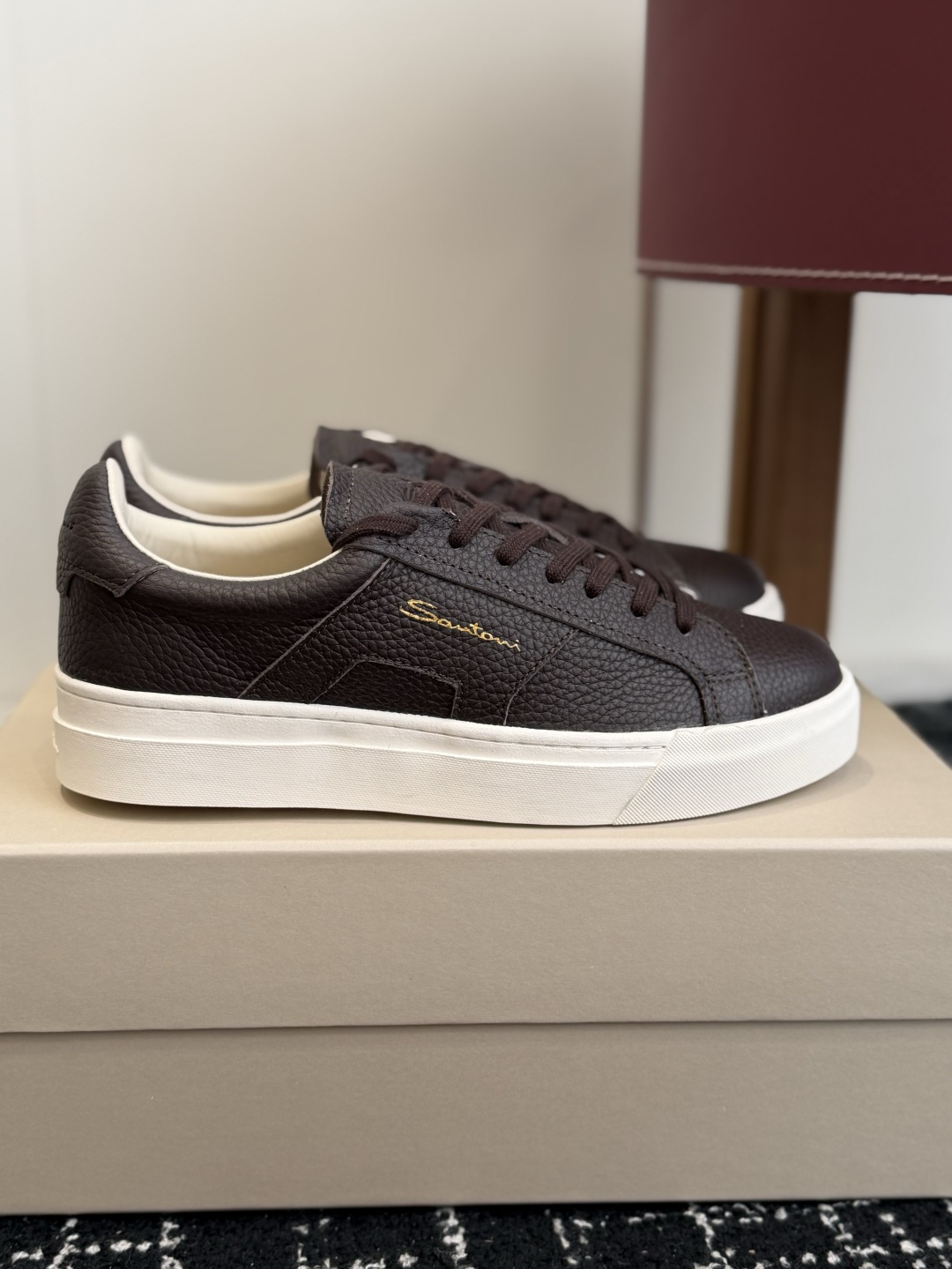 代购级 Santoni26ss男款休闲鞋 Santoni皮具品牌源于1975年,创始人Andrea Santoni先生 代购级 Santoni26ss男款休闲鞋 Santoni皮具品牌源于1975年,创始人Andrea Santoni先生