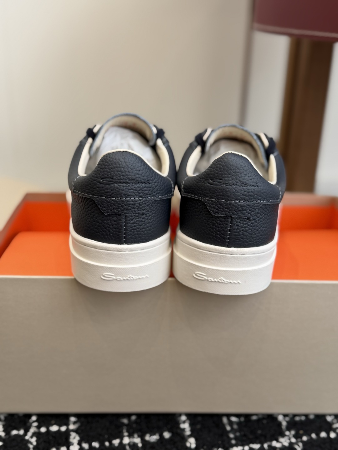 代购级 Santoni26ss男款休闲鞋 Santoni皮具品牌源于1975年,创始人Andrea Santoni先生 代购级 Santoni26ss男款休闲鞋 Santoni皮具品牌源于1975年,创始人Andrea Santoni先生