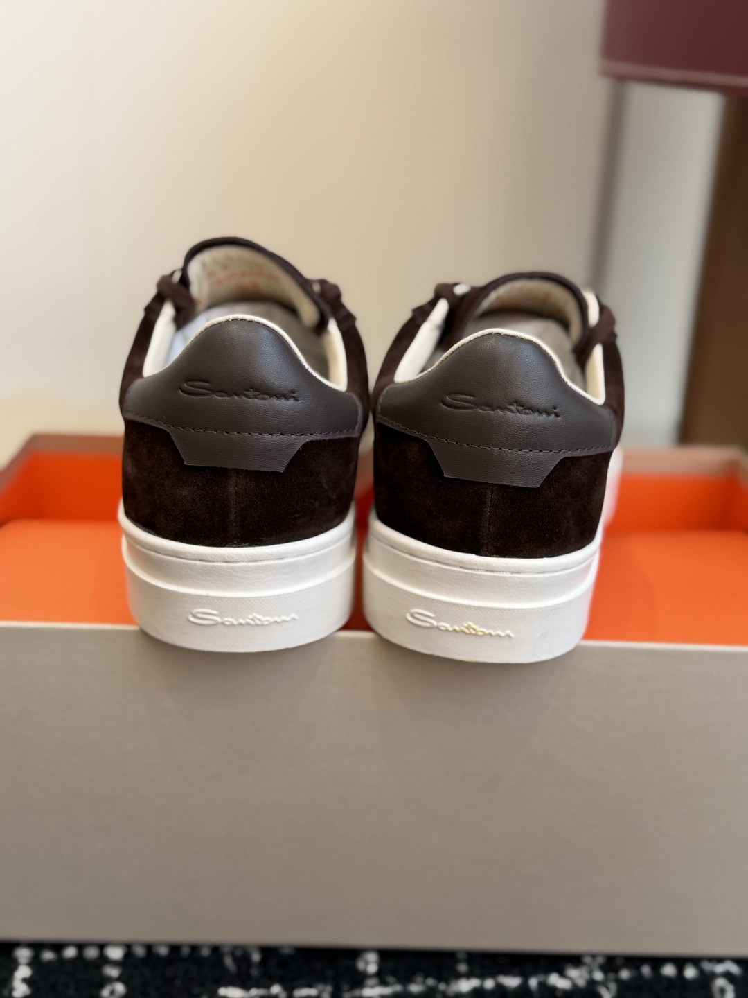 代购级 Santoni26ss男款休闲鞋 Santoni皮具品牌源于1975年,创始人Andrea Santoni先生 代购级 Santoni26ss男款休闲鞋 Santoni皮具品牌源于1975年,创始人Andrea Santoni先生