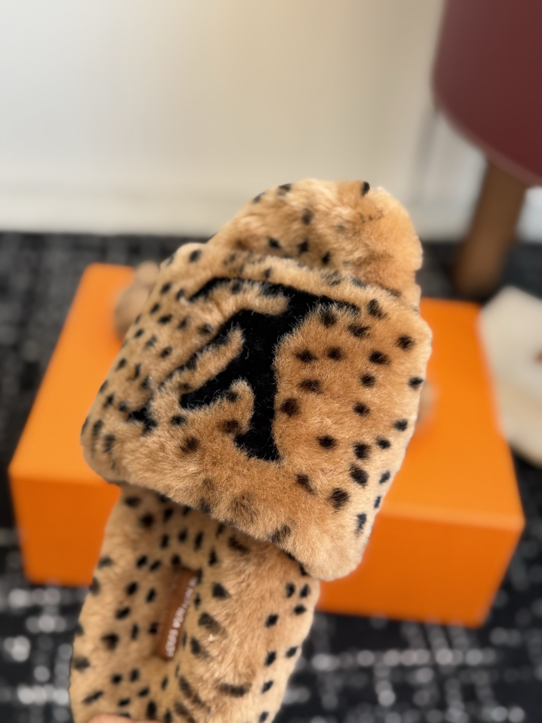 代购级 louis vuitton ss 26new arrival～ L家 26秋冬平底羊毛拖鞋新品 超舒适的lv 毛