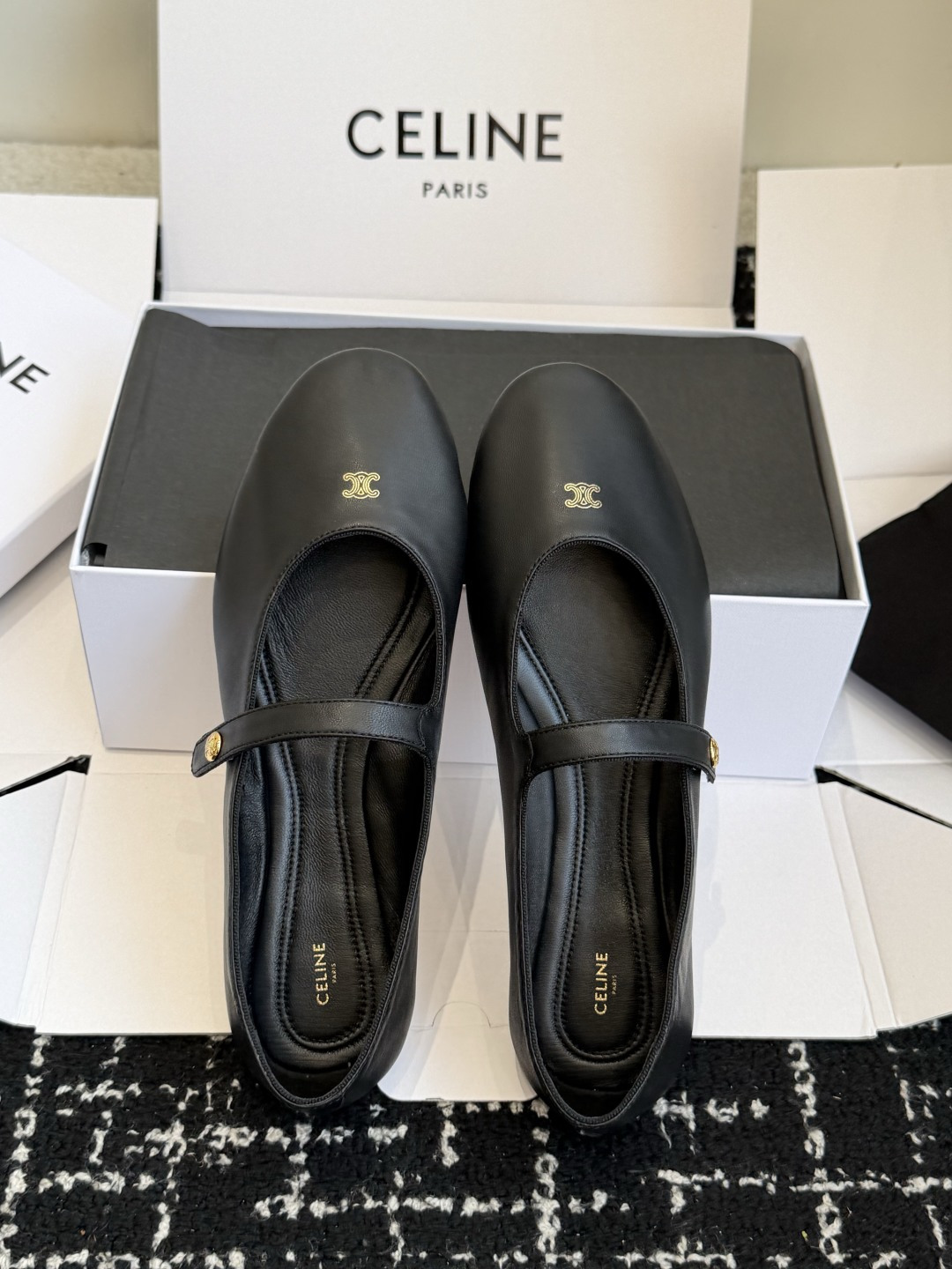 东莞代购级 Celine 26ss 新款 一脚蹬 超级舒适 玛丽珍 单鞋  今年必须要入手一双celine 玛丽珍 复古