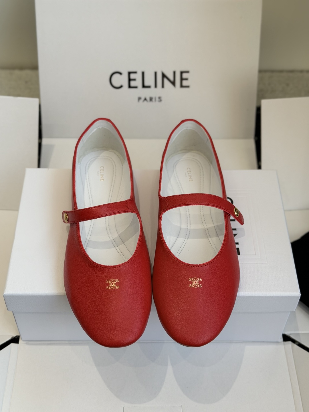 东莞代购级 Celine 26ss 新款 一脚蹬 超级舒适 玛丽珍 单鞋  今年必须要入手一双celine 玛丽珍 复古