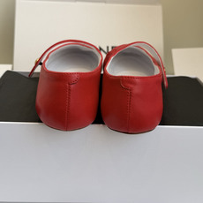 东莞代购级 Celine 26ss 新款 一脚蹬 超级舒适 玛丽珍 单鞋 今年必须要入手一双celine 玛丽珍 复古 东莞代购级 Celine 26ss 新款 一脚蹬 超级舒适 玛丽珍 单鞋 今年必须要入手一双celine 玛丽珍 复古