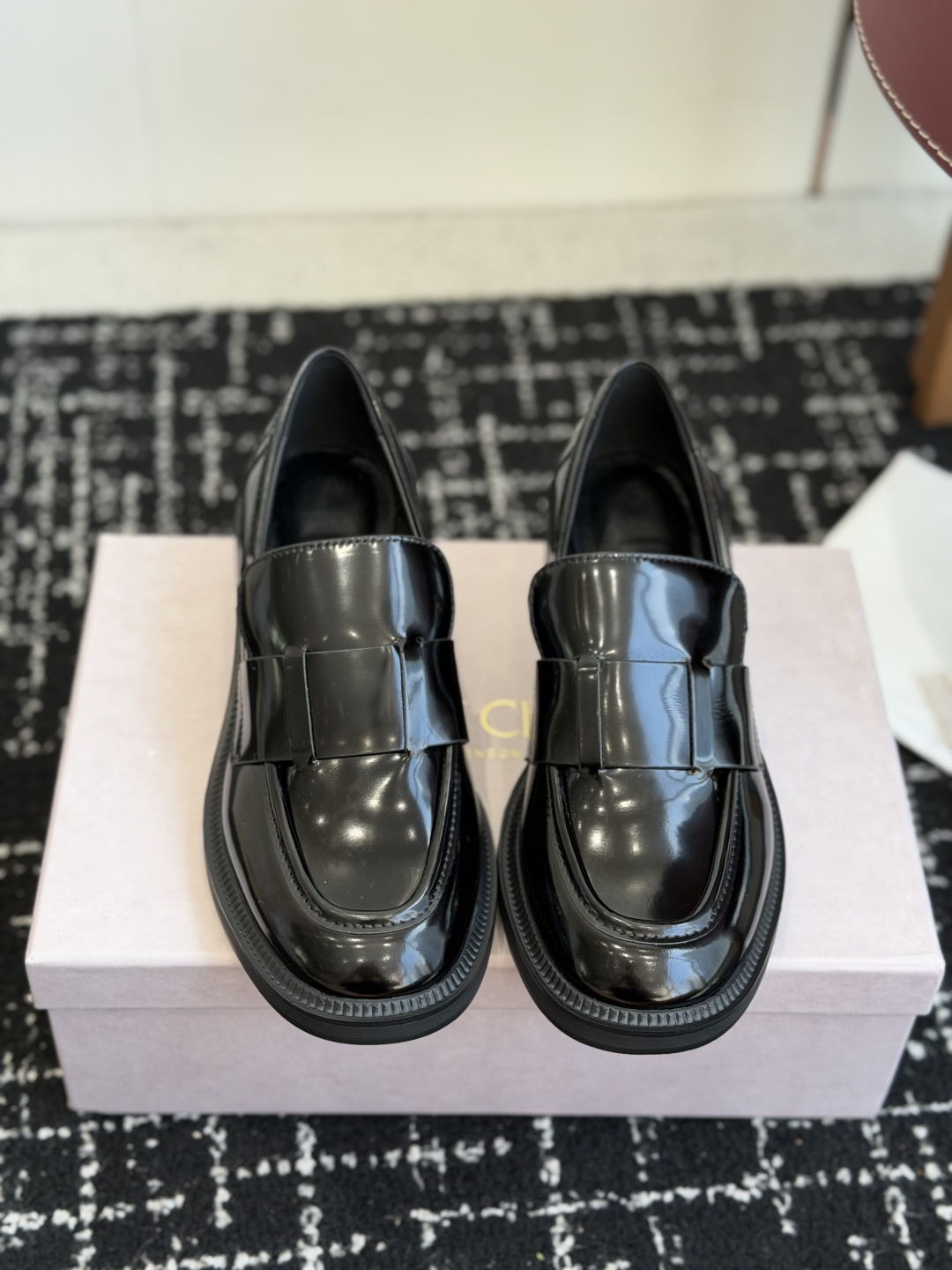 东莞代购级 Jimmy Choo 吉米周/JC 2026新款乐福鞋 跟鞋  优雅大气鞋型，时髦耐看，穿着舒适跟脚，时尚个