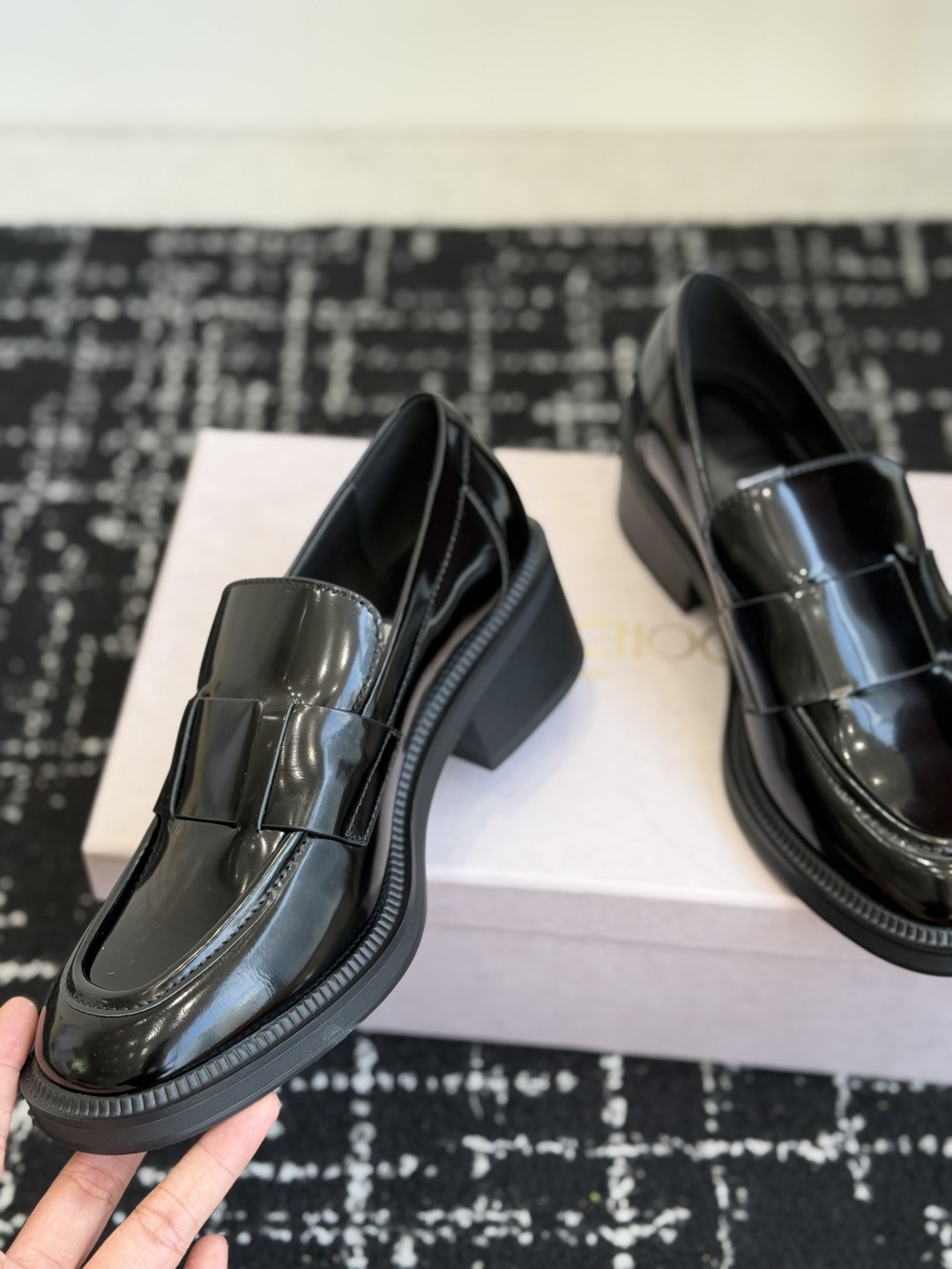 东莞代购级 Jimmy Choo 吉米周/JC 2026新款乐福鞋 跟鞋  优雅大气鞋型，时髦耐看，穿着舒适跟脚，时尚个