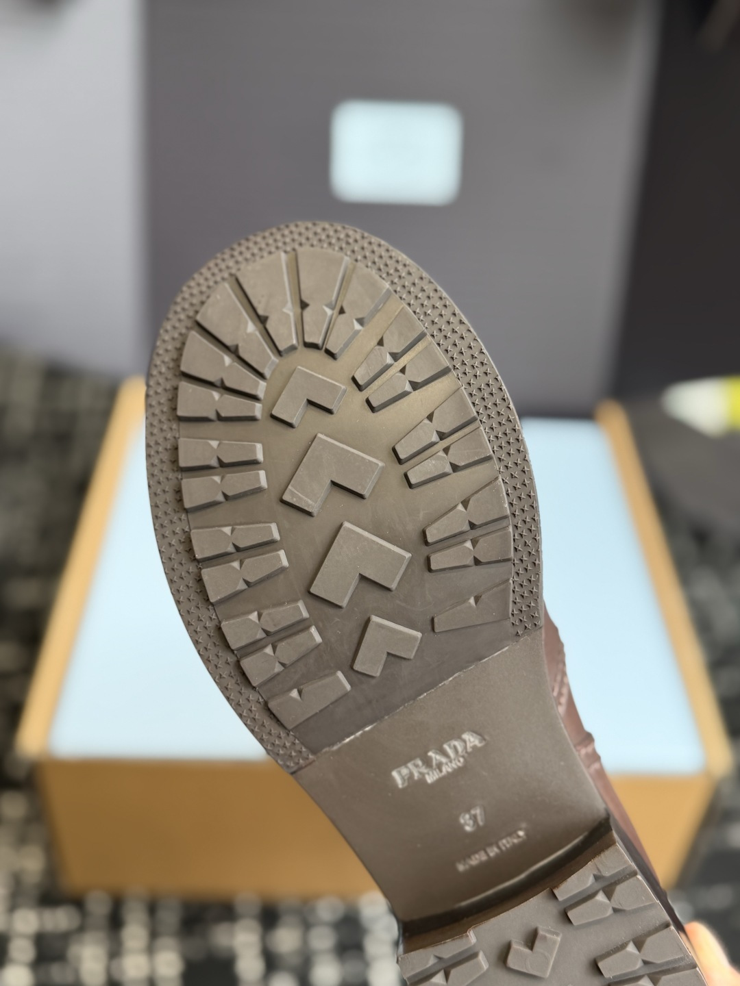 东莞代购级 Prada普拉达 26ss 秋冬 复古西部牛仔靴 时尚机车马丁靴，独到味道，人人都爱也轻松驾驭  每年都会爆