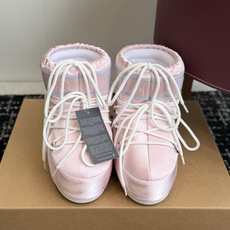 代购级 Moon Boot 26ss 秋冬最新款雪地靴系列……丑萌雪地短靴 忘了UGG吧,时髦人都在穿Moon Boot 代购级 Moon Boot 26ss 秋冬最新款雪地靴系列……丑萌雪地短靴 忘了UGG吧,时髦人都在穿Moon Boot