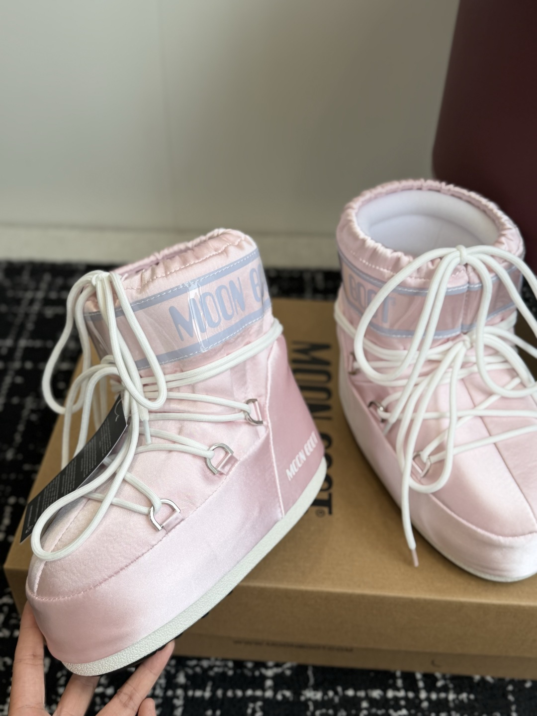 代购级 Moon Boot 26ss 秋冬最新款雪地靴系列……丑萌雪地短靴 忘了UGG吧,时髦人都在穿Moon Boot 代购级 Moon Boot 26ss 秋冬最新款雪地靴系列……丑萌雪地短靴 忘了UGG吧,时髦人都在穿Moon Boot