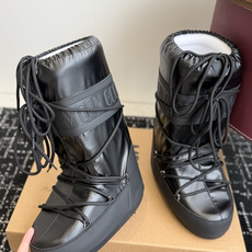 代购级 Moon Boot 26ss 秋冬最新款雪地靴系列……丑萌雪地短靴 忘了UGG吧,时髦人都在穿Moon Boot 代购级 Moon Boot 26ss 秋冬最新款雪地靴系列……丑萌雪地短靴 忘了UGG吧,时髦人都在穿Moon Boot
