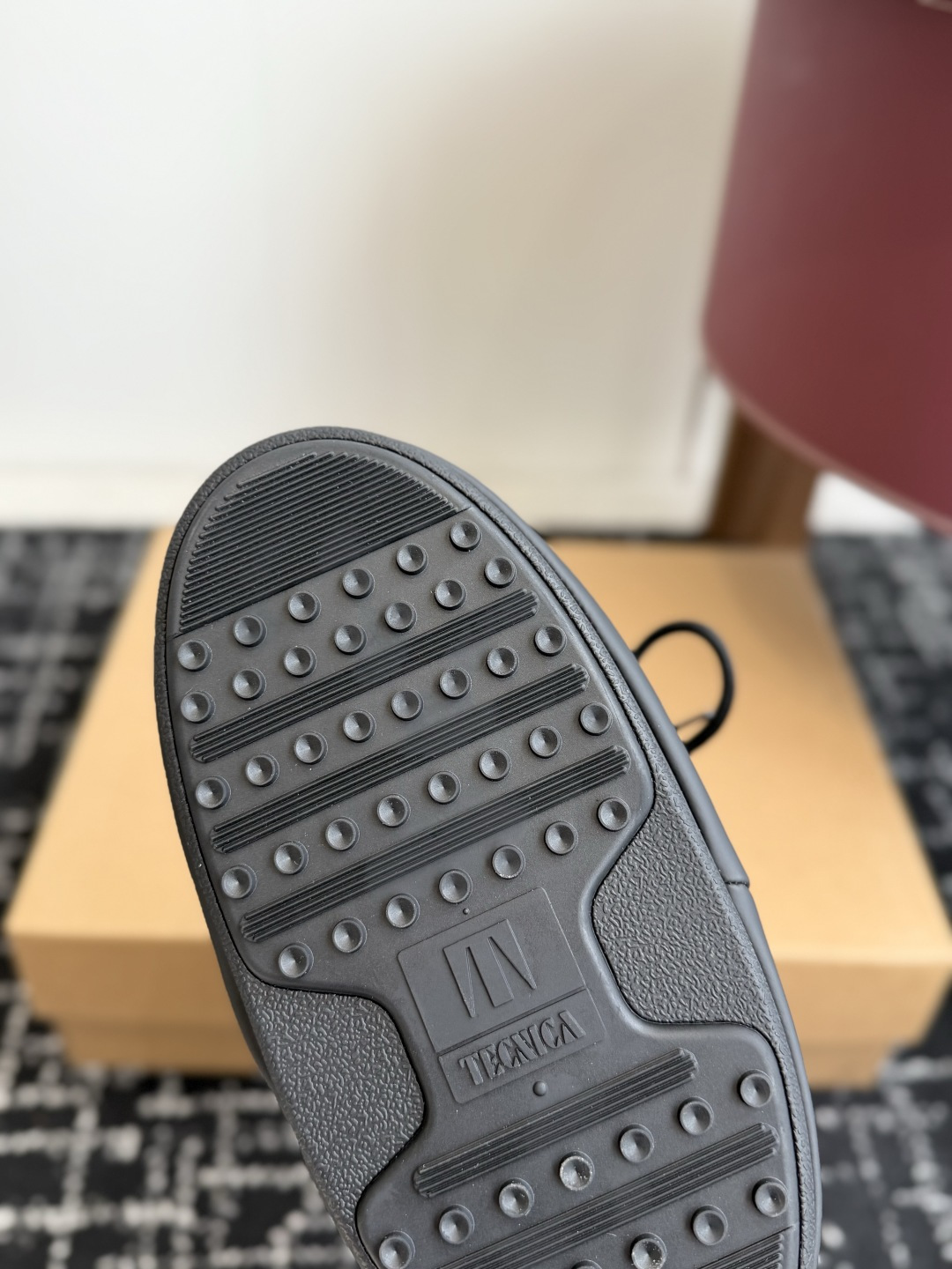 代购级 Moon Boot 26ss 秋冬最新款雪地靴系列……丑萌雪地短靴 忘了UGG吧，时髦人都在穿Moon Boot