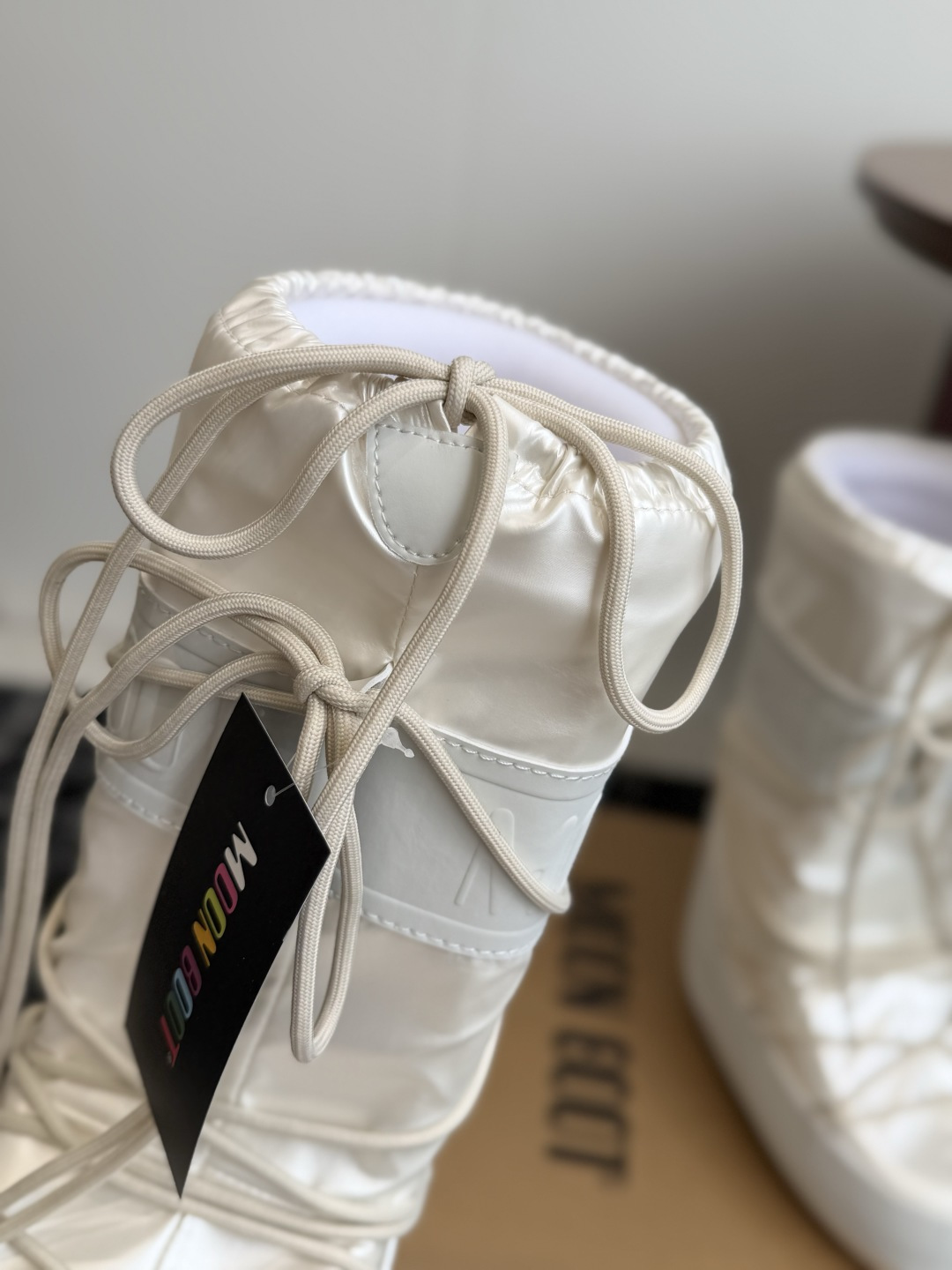 代购级 Moon Boot 26ss 秋冬最新款雪地靴系列……丑萌雪地短靴 忘了UGG吧，时髦人都在穿Moon Boot