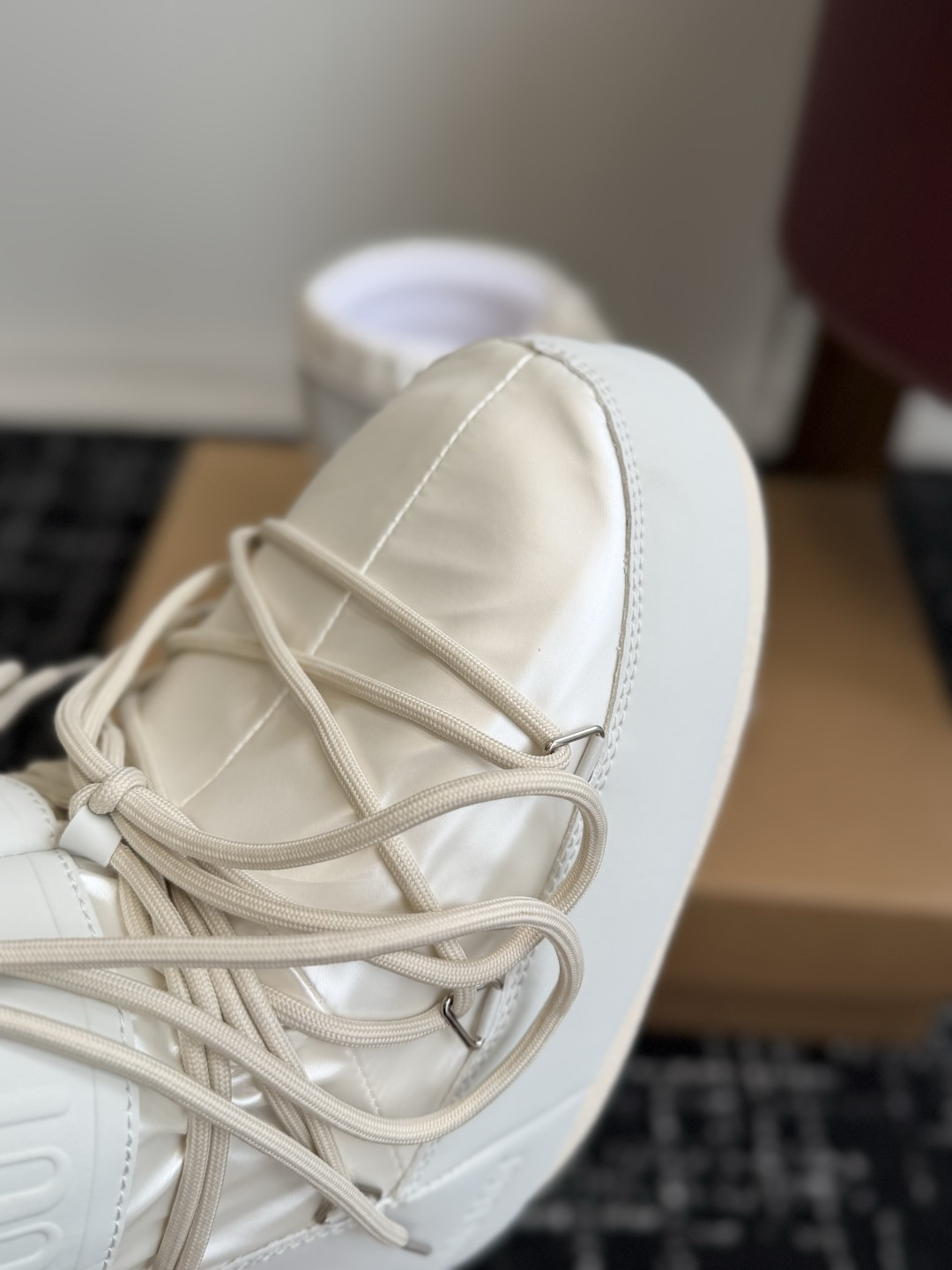代购级 Moon Boot 26ss 秋冬最新款雪地靴系列……丑萌雪地短靴 忘了UGG吧,时髦人都在穿Moon Boot 代购级 Moon Boot 26ss 秋冬最新款雪地靴系列……丑萌雪地短靴 忘了UGG吧,时髦人都在穿Moon Boot